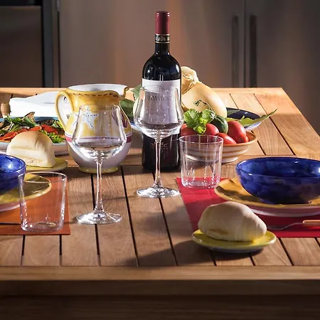 Claudia * SantʼAgata sui Due Golfi