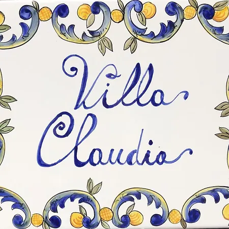 Claudia Villa SantʼAgata sui Due Golfi